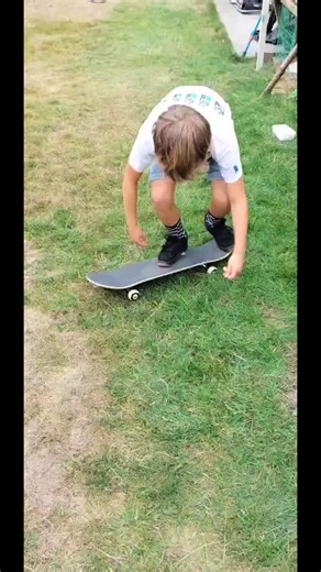 luister naar het lied😅#kickflip #skateboarding #skate #fyp | Skating Board