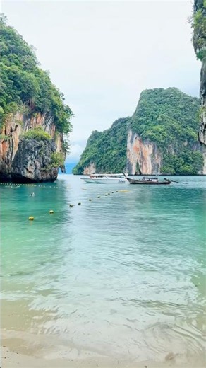The Secret Island Most Tourists Miss🏝️| Lao Lading Island