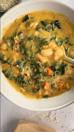 Simple and Nourishing Tuscan White Bean Soup with Kale