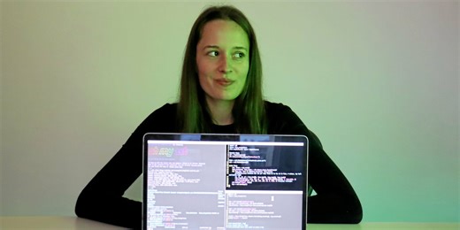 Amy Plant, la youtubeuse qui explose les algorithmes (et les clichés)