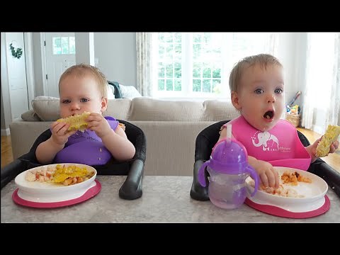 Twins have a seafood feast!