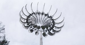 Beautiful Giant Kinetic Art Sculptures Powered by the Wind
