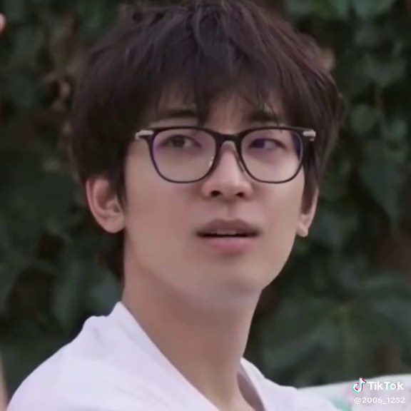 ウォヌとの猫との可愛い瞬間