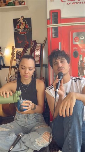 Ale Zurita on Instagram: "Que placer cantar con @malena.narvay 🌻🌷 esta hermosa cancion de @natalialafourcade producida por @cachorrolopezok 🎸 @__lippo0 #natalialafourcade #cachorrolopez #musicamexicana #musicaargentina #hastalaraiz"