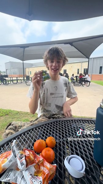 Delicious Lunch Ideas: Annabelle's Lunch Box Haul and What I Ate Today