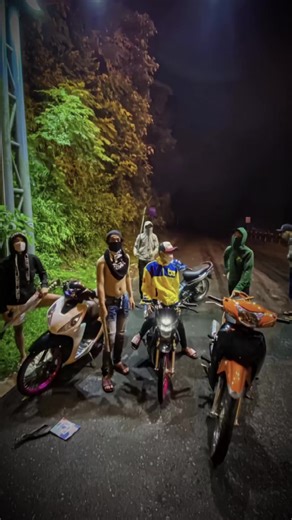 #xuhngtiktok ae một nhà #vira