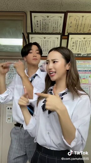 23歳にしては踊れてる？😗😗#コムドット #中町綾 #あややまコンビ @ayanakamachi