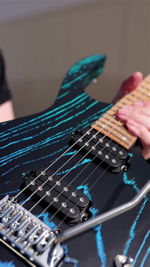 Discover Onyx Fade Finishes for Kiesel Guitars
