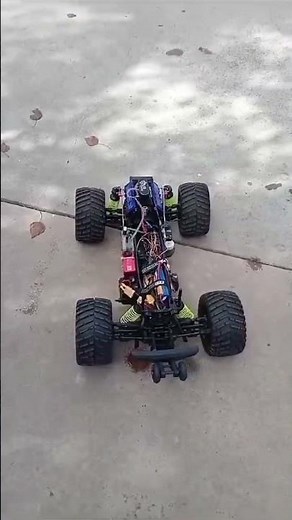 Toyan V8 Powered RC Monster Truck Roars! #nitro