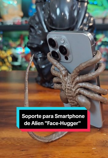 Soporte de teléfono Alien Facehugger para fans