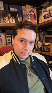 🎶 Just vibin 🎶 Sometimes it’s all about the moments in between, laughter, music, and good energy. 💫 Turn it up, let go, and feel the rhythm! 🎧💃 #RJGibb #LoseControl #GoodVibesOnly #MusicMood #ChillVibes #BehindTheScenes #BeeGeesLegacy #RJGibbMusic #FeelTheBeat #LetTheMusicPlay 🎵✨ | Robin Gibb Jr "RJ"