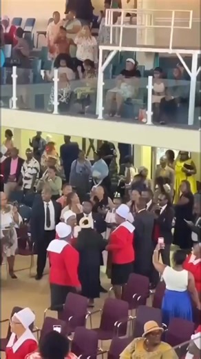 GQEBERHA - [WATCH] A Methodist pastor was arrested during a preaching service in a church in Gqeberha, Eastern Cape on Sunday. Updates with LolahM | Updates with LolahM