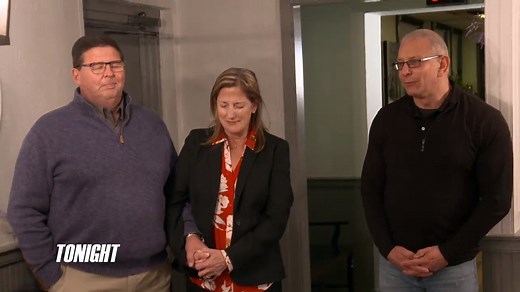 “This family restaurant is tearing this family apart.” Chef Robert Irvine has to save a failing business AND a crumbling marriage on a special episode of #RestaurantImpossible 😭💔 Tune in TONIGHT at 9|8c or stream #RestaurantImpossible it on discovery 🎉🎉 Subscribe to #discoveryplus to get our entire library and so much more: http://discoverypl.us/34WCE6K. | Food Network