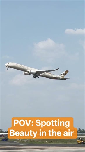 Airbus A35-1000 getting off.