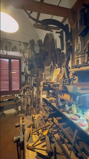 Museo del Chiodo (Nail Museum), in the historic Palazzo Giannozzi in Certaldo , Tuscany Italy 🇮🇹