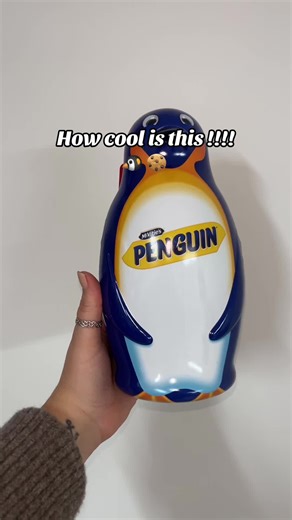 How cool is this penguin biscuit tin!! I’ve never seen this before but it’s fabb and it’s actually quite large ! 🐧 this would be a fab edition to any Christmas gift or just a fun thing to put out at Christmas - there are actually penguin biscuits inside too Available on #tiktokshop and linked