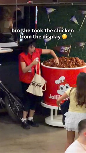 Katie Molinaro | Eat It Katie! on Instagram: "Influencers are SO obsessed with free stuff 😑 @jollibeeus @foodbeast #jollibeepartner #foodbeast"