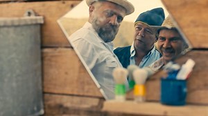 Filmul românesc care-ți arată în câte întâmplări absurde poți ajunge când îți cauți jumătatea