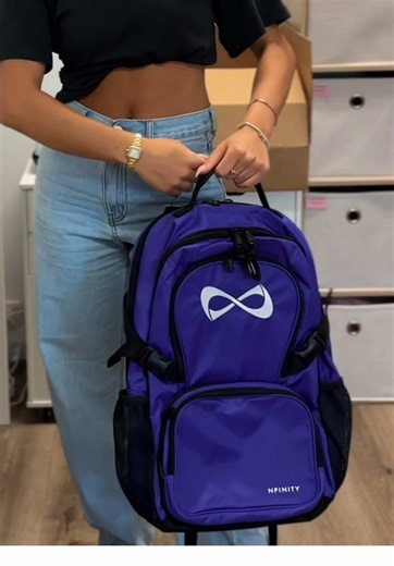 Choosing the Perfect Cheerleading Backpack 🎒
