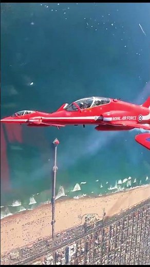 Inside the Red Arrows Cockpit: Breathtaking Stunts & Aerial Views You Can’t Miss! ✈️ #RedArrows #RAF