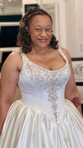 ✨ Inclusive Sizing for Every Body and Every Bride ✨ Rebecca’s believes in curating designer wedding dress collections that celebrate every frame — and today we’re SO EXCITED(!!!) to showcase eight brand-new jaw-dropping plus-size wedding dresses for our “Every Body Every Bride” Trunk Show, November 21–23! 🤍 From romantic long-sleeve lace to clean fitted “old money” looks, luxurious sheet lace, sparkling beaded details, and grand ballgowns… every gown in this collection was chosen with comfort, 