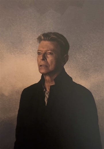 David Bowie – Blackstar Today marks 10 years since David Bowie passed, and Blackstar remains one of the most profound farewells in modern music. Released just days before his death, the album reads like a carefully coded goodbye, jazz-inflected, unsettling, and deeply self-aware. Bowie confronts mortality not with nostalgia, but with curiosity, darkness, and a strange, luminous grace. It’s an ending that refuses sentimentality: art facing the void, fully conscious, still evolving. #DavidBowie #B