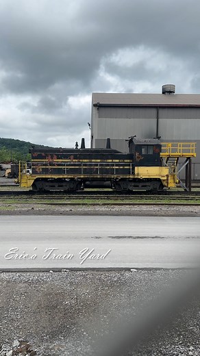 These switchers are work horses. The outside may look rough but the engine sounds good. #reels #trains #railway | Eric’s Train Yard