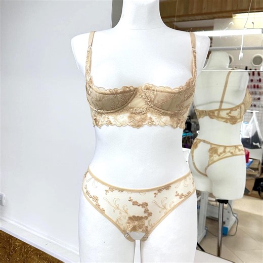 Offener Crotched Lingerie Set, Biege Lace Cupless BH Shelf Cup und Crotchless Bikini - Etsy.de
