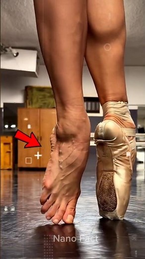 How Ballet Dancers Stand On Their Toes #shorts #facts #youtubeshorts