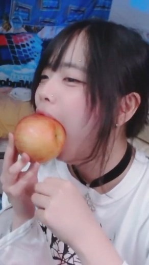 𝑻𝒐.𝑻𝒓𝒐𝒍𝒍𝒚𝒂 on Instagram: "고양이다 냥! . . . #트롤야 #치지직 #여캠 #음지 #애교 #고양이 #장원영 #카리나 #설윤 #장카설트"