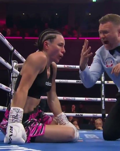 Shannon Ryan's Devastating KO #boxing #femaleboxing #knockout