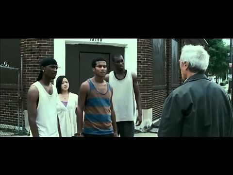 Gran Torino - Escena "Qué tramáis morenos?" HD