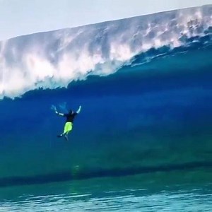 3.1K views · 47 reactions |  Teahupoo trips me out!! For such a dangerous and crazy wave, it can be so beautiful at the same time! Would you swim through this beautiful beast? | surfseek | Facebook