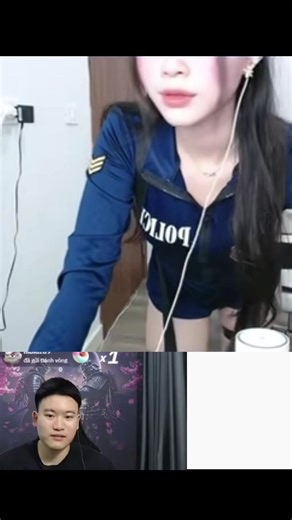 Shizuka Cosplay Cảnh Sát Đón Giáng Sinh