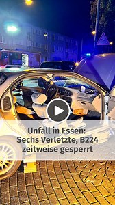 Sechs Menschen sind bei einem schweren Unfall in Essen in der Nacht verletzt worden. 😔🙏 Ein 70-Jähriger machte auf der Gladbecker Straße an einer Kreuzung einen sogenannten „U-Turn“, wechselte also die Fahrtrichtung. Eine solche 180-Grad-Drehung ist dort verboten. | WAZ Essen
