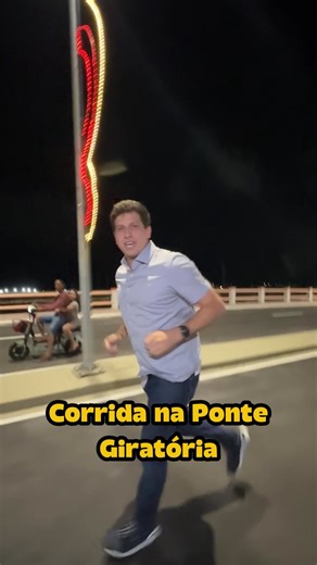 João Campos on Instagram: "A Ponte Giratória tá liberada com segurança pros recifenses! Um trabalho que teve que ser feito para reestruturar e deixá-la novamente pronta para uso de veículos e pedestres. Uma decisão responsável que tomamos depois de detectar um erro de projeto que vinha dos anos 1970, mas que agora foi resolvido com muito empenho dos engenheiros, técnicos e trabalhadores da @PrefeituraRecife. Vamos simbora, que a Ponte Giratória tá novamente no cotidiano do Recife! ✨"