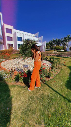 Samreen Ali on Instagram: "Go down deh🌸 . . . . . . . . #SamSquad #trending #trend #trendy #reelsinstagram #viral #reels #explore"
