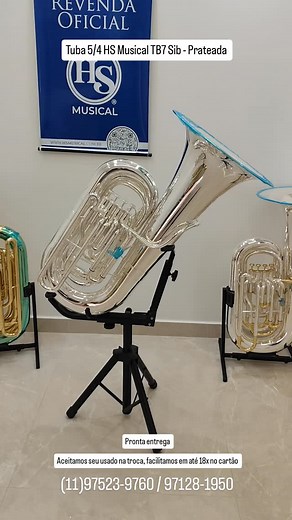Tuba 5/4 HS Musical TB7 Sib - Prata - NOVA R$29.900,00 - Aceito trocas - Parcelo 18x cartão Pronta entrega , com nota fiscal E garantia. Tuba compacta HSTB7 4 Pistos Gatilho Campana Diâmetro Ø48cm Calibre Diâmetro Ø18,5mm Válvulas em Aço Inoxidável em Ação Vertical Cano de Embocadura em Latão Tubo de Macho e Femêa em Latão Conjunto de Válvulas Removível Corpo Hidroconformado, de parede unifome Guia de pisto em poliacetal – Plástico de engenharia de alta resistência, baixo rúido e baixo coeficien