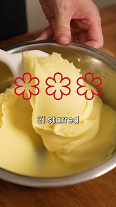 This is how Joel Robuchon, a chef who earned 31 michelin stars over his career, makes the humble mashed potatoes or pomme puree at his restaurants. #cooking #recipe #potato #mashedpotato | SauccEats