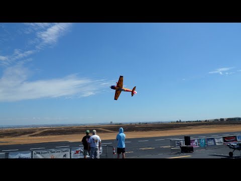 3D THROWDOWN 2025 | Matt Morell: Extreme Flight Extra 300 V2 | Guest pilot: AJ Extra 330SX