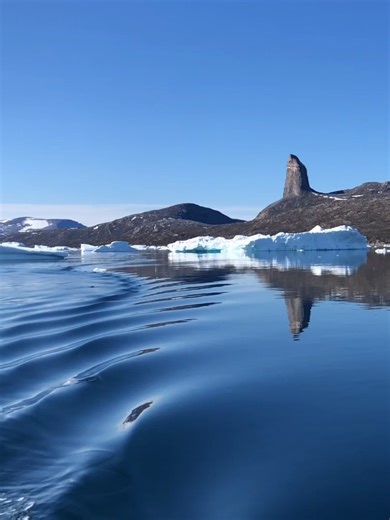 Did you know Greenland is one of the only places where an Indigenous language is the official national language? Greenland’s Inuit people -> the Kalaallit -> have lived here for thousands of years, building a culture around survival, community, and the Arctic environment. Greenland also governs itself through its own parliament, which means decisions about land and resources belong to the people who live there. For Inuit culture, the land isn’t just territory -> it’s identity 👨‍👩‍👧 And under 