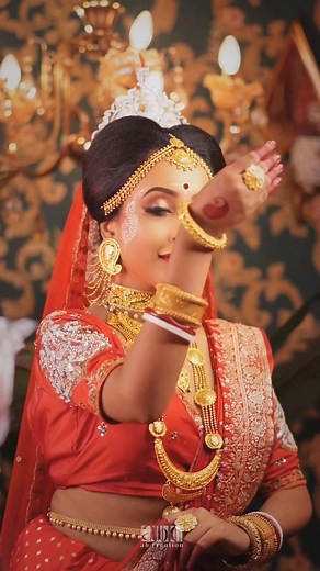 ll🧿🌷 SALINI🌷🧿ll 📌Bridal bookings open ! Let’s make ur wedding dreams a reality. Contact : 9362078022 📥 📌Our next bridal booking going on(2025/26) Face: Salini Banik Beautiful mukut : Sanchita Debnath Dress & jewellery : Aparna Dey Brahma Makeup & hair: Resmi Banik Videography : Er AB #bridalmakeup #makeupartis #bengaliwedding #khowai #makeuplover #Tripura | Resmi Banik
