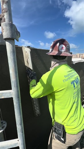 Emparejar stucco: técnica fácil de plastering y acabado perfecto