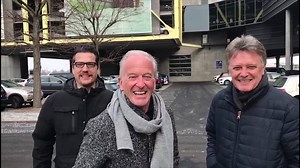 Die Calimeros tragen selbst im kältesten Winter den Sommer im Herzen. ☀️ Am Freitag ab 17 Uhr beantworten sie eure Fragen LIVE im Fanchat! 😊 Sonnige Videos der Schweizer: http://bit.ly/CalimerosPlaylistYT Was würdet ihr gern erfahren? Schreibt eure Frage via ►KOMMENTAR! Klickt ►GEFÄLLT MIR und ►TEILEN! | Schlager für alle