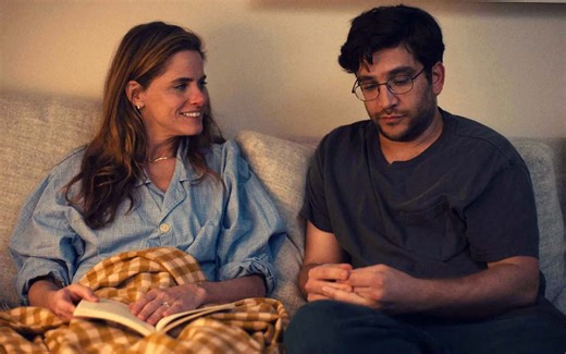 ‘Fantasy Life’ Trailer: Amanda Peet & Alessandro Nivola Anchor A New York Rom-Com About Love, Work, And Getting Unstuck