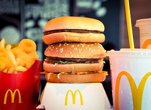 McDonald’s Plans To Introduce Even Bigger Burgers In the U.S.