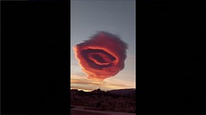 414K views · 4.1K reactions | Yes, the cloud you see there is real. It appeared over the Turkish city of Bursa, and Turkish meteorological officials say the peculiar formation is an example of lens clouds -- which are usually formed as result of strong wind fluctuations over hills and mountains. | CBS Chicago | Facebook