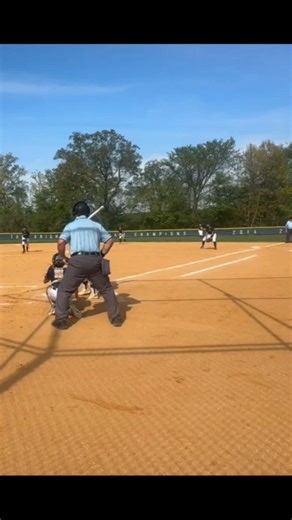 She beat that throw! Way to do your job! #ckendrick #ckendrick #sports #sport #softball #fastpitch