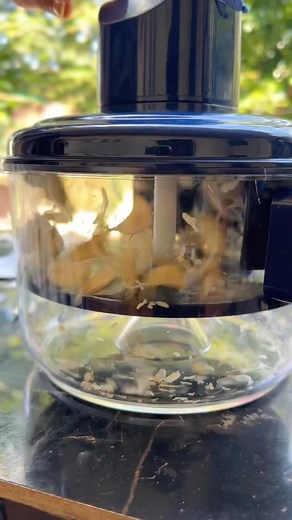 2.4K views · 3.3K reactions | ✨ Say goodbye to messy peeling! This innovative peeler makes it super easy to remove skin from ginger, garlic, shallots, grapes & more 龍 So satisfying to use  Comment “LINK” to get yours! Discount code : WAFAF10 | Wafa Fahim | Facebook