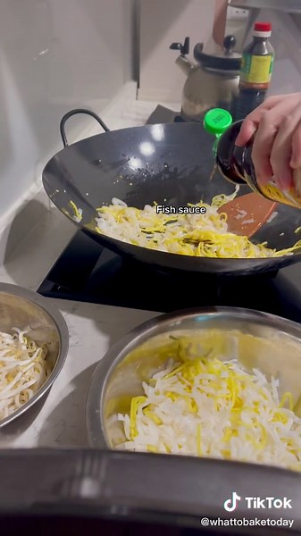 Easy Homemade Char Kway Teow Recipe | Singaporean Delight